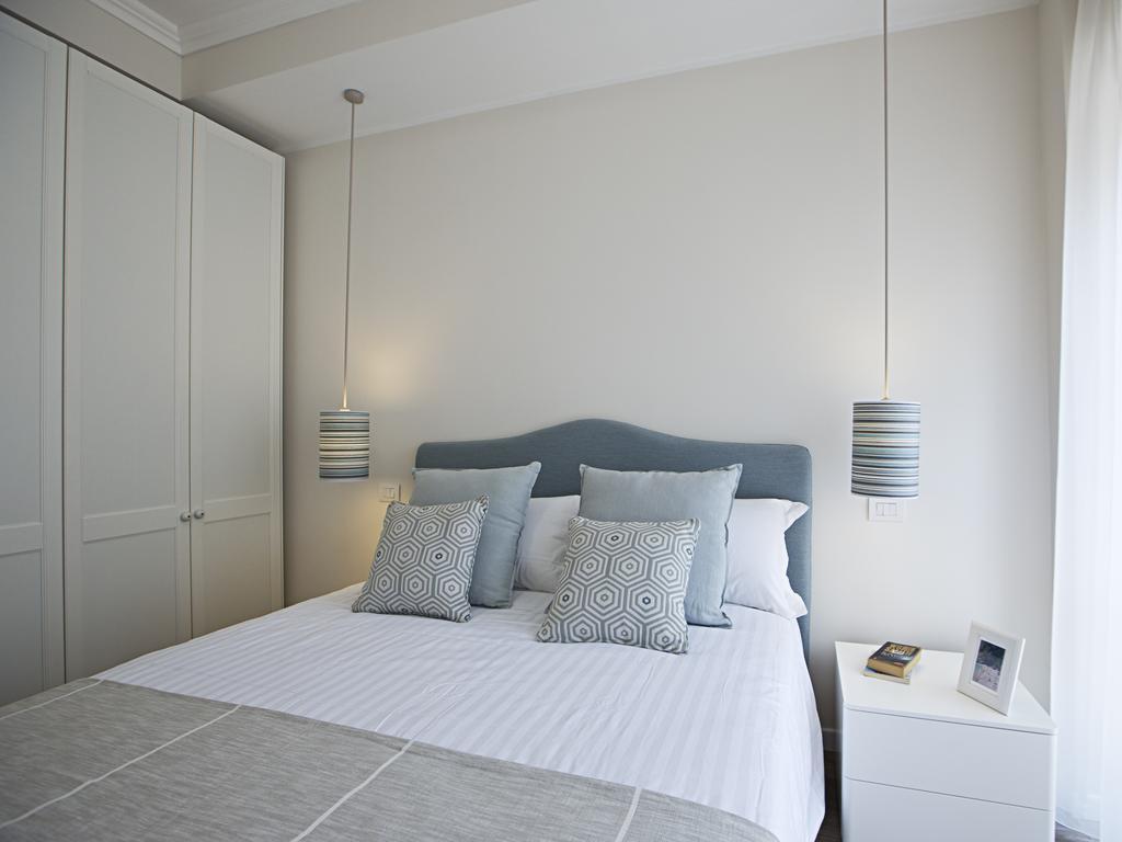 Chung cư 80 m² 3 phòng ngủ, 2 phòng tắm riêng ở Plebiscito Napoli Ngoại thất bức ảnh