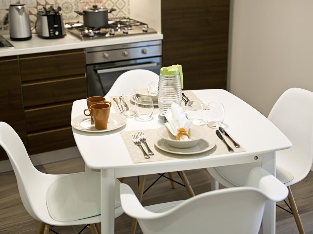 Chung cư 80 m² 3 phòng ngủ, 2 phòng tắm riêng ở Plebiscito Napoli Ngoại thất bức ảnh