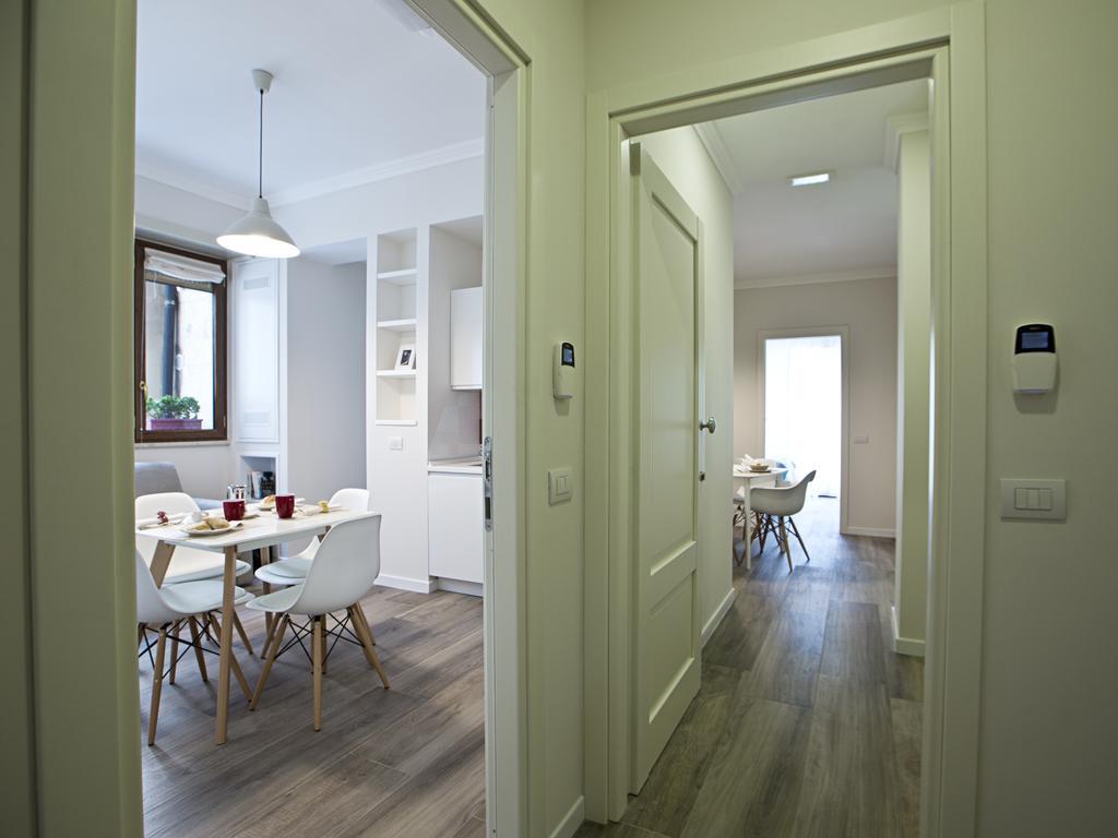 Chung cư 80 m² 3 phòng ngủ, 2 phòng tắm riêng ở Plebiscito Napoli Ngoại thất bức ảnh